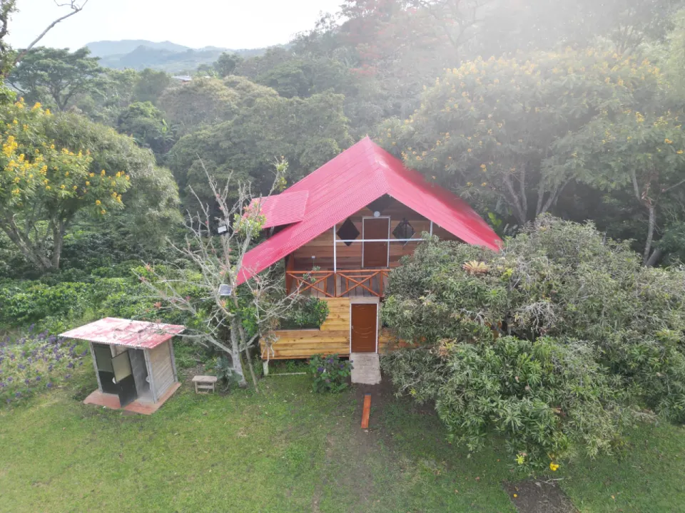 La Gran Cabaña Familiar en el Huila: El Mejor Alojamiento para Grupos Grandes (20 Personas)