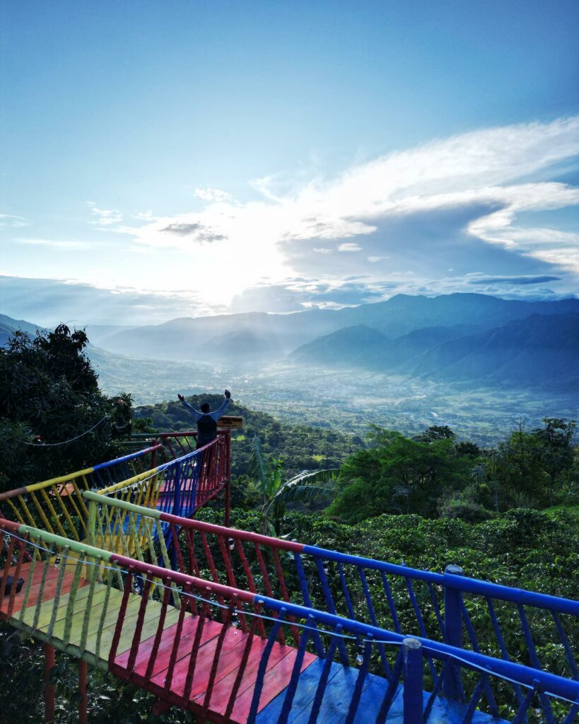 Finca Agroturística La María. El puente de los colores.